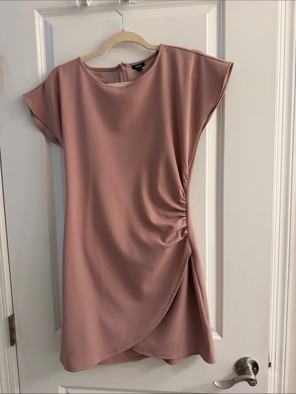 Express Dusty Rose Side-Ruch Mini Dress